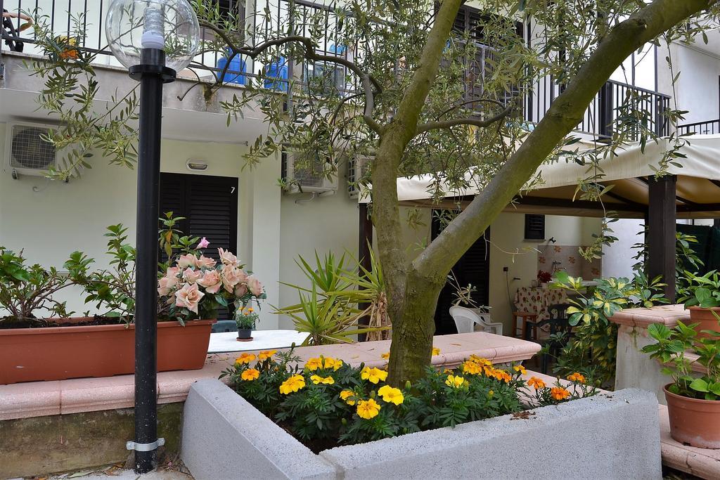 Il Girasole Formia Guesthouse Rooms Luaran gambar